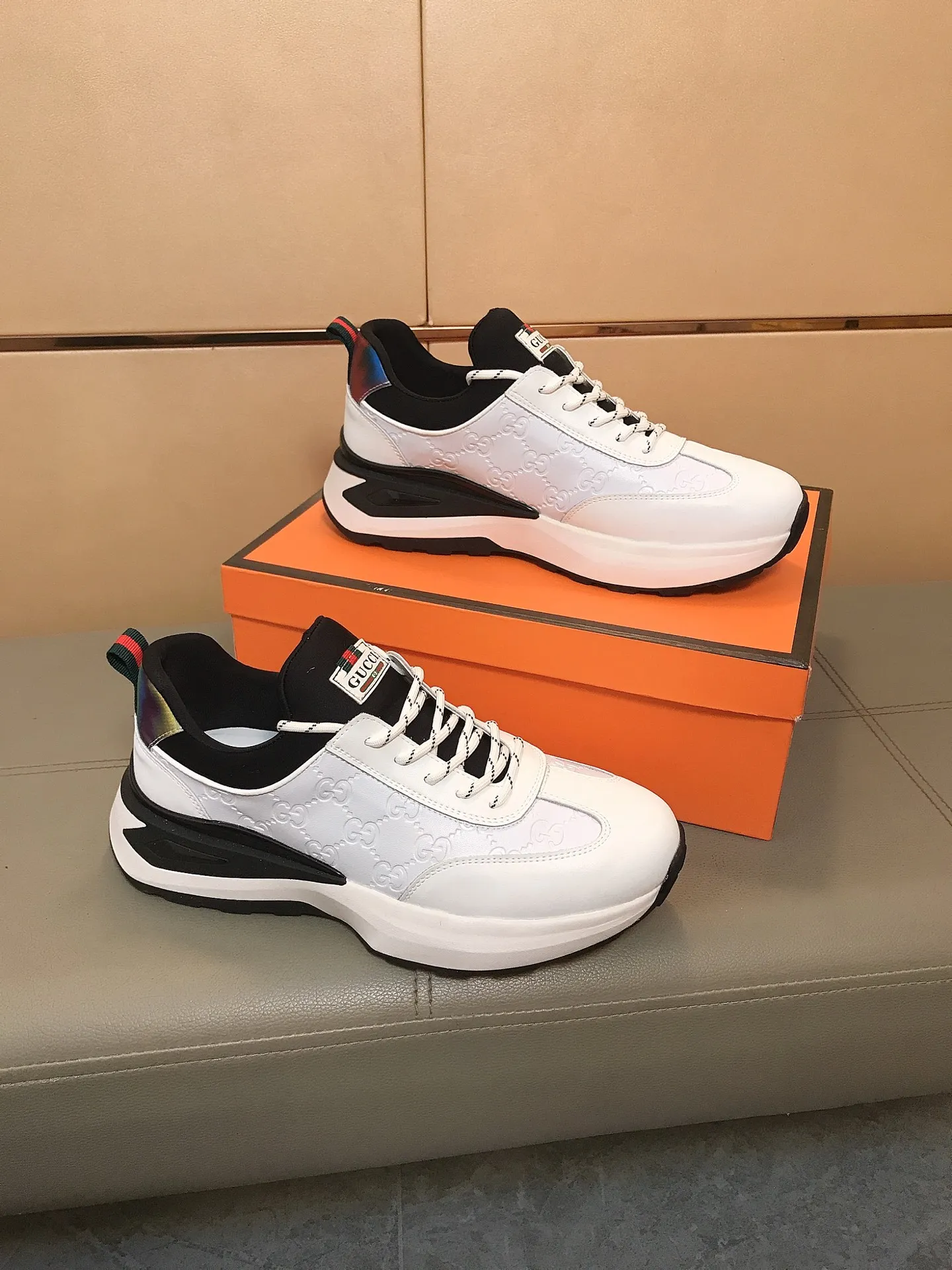 Factory price P442 💎👟👟[GUCCI] The latest trendy men's casual shoes, the fabric is made of embossed cowhide imported from Italy, comfortable sheepskin lining + feet, the original outsole is wear-resistant and non-slip, high-level version, exquisite workmanship. Code number: 38-44